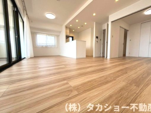 【居間・リビング】 | グランスイートブルーベイサイドレジデンス
