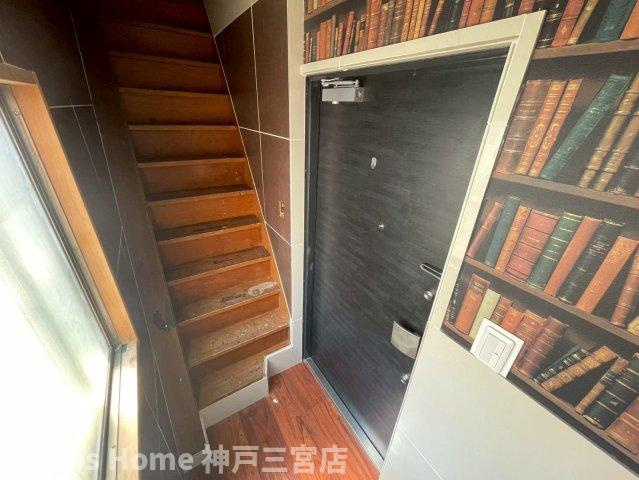 日暮通4丁目マンションの玄関