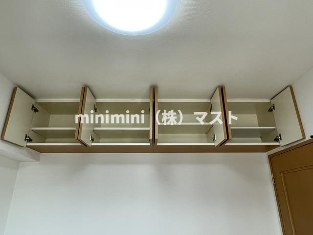 クラウンハイム西田辺の収納