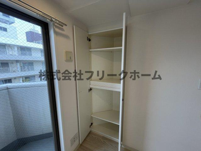 三鷹市下連雀４丁目の賃貸マンションの収納