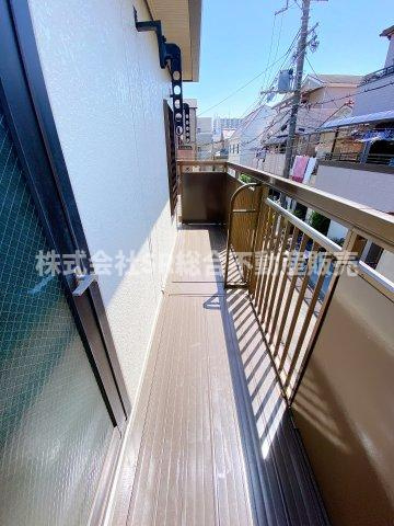 加納1丁目中古戸建のバルコニー|西側バルコニー。こちらも陽当たり良好です♪