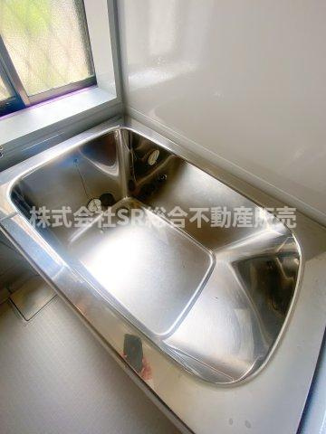 加納1丁目中古戸建の浴室|明るいお風呂です！