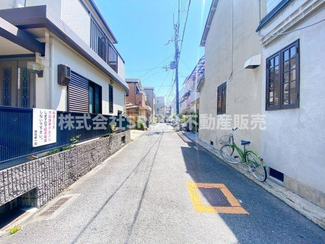 加納1丁目中古戸建の前面道路含む現地写真|前面道路含む現地写真です
