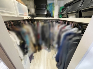 【収納】 | ワコーレ西岡本グランプレイス | 豊富な収納力のあるウォークインクローゼット