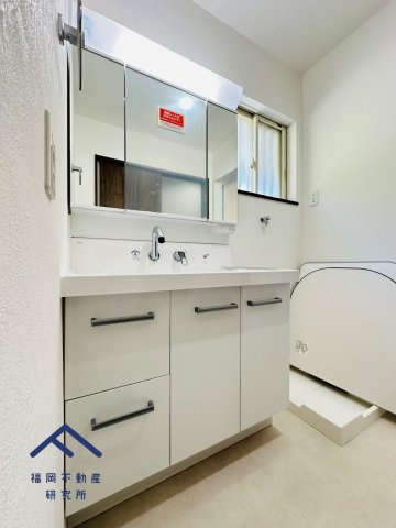 筑紫野市原田８丁目　戸建ての独立洗面台