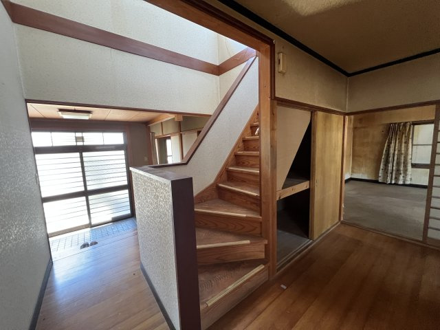 津山市加茂町中古住宅6DKの内装