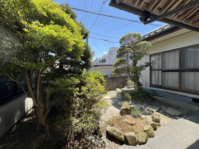 津山市加茂町中古住宅6DKの庭