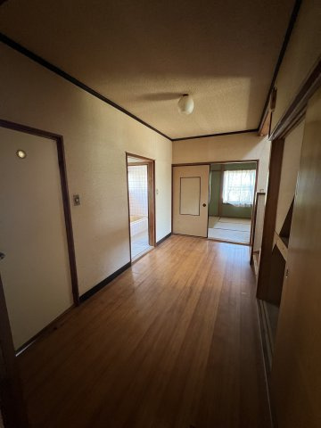 津山市加茂町中古住宅6DKの内装