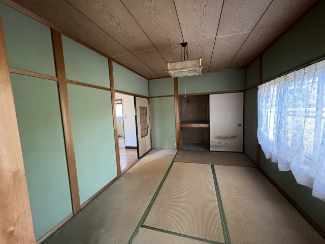 津山市加茂町中古住宅6DKの和室|独立和室6畳