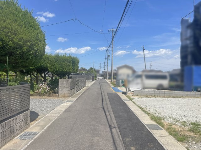 【前面道路含む現地写真】 | 鈴鹿市稲生塩屋３丁目 | 前面道路
