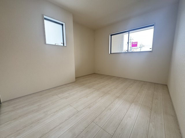 うるま市前原（全10棟）1号棟の洋室|1号棟　洋室6.7帖＋CL付き♪