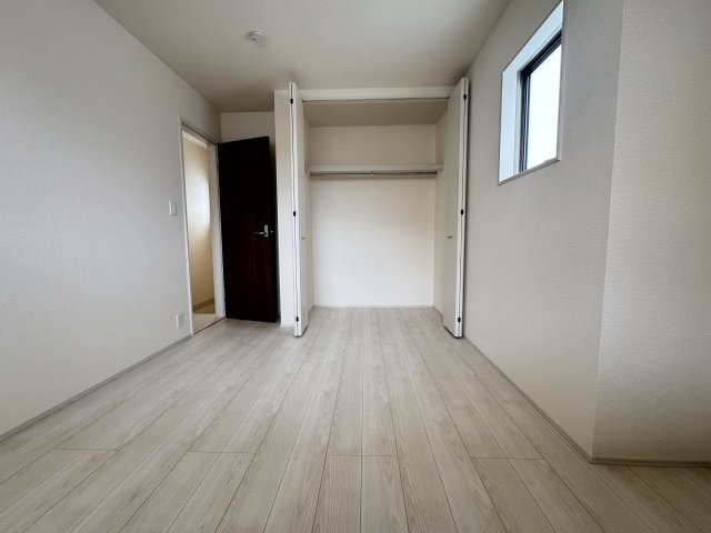 うるま市前原（全10棟）1号棟の収納|1号棟　洋室6.7帖＋CL付き♪