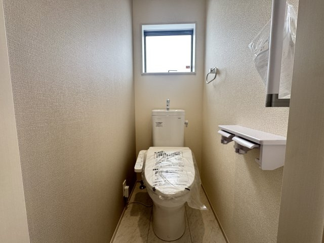 うるま市前原（全10棟）1号棟のトイレ|1号棟　温水洗浄便座♪