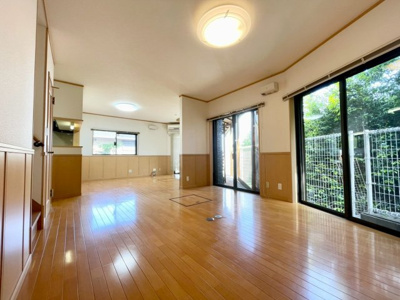 【居間・リビング】 | 高槻市岡本町　中古戸建