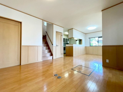 【居間・リビング】 | 高槻市岡本町　中古戸建