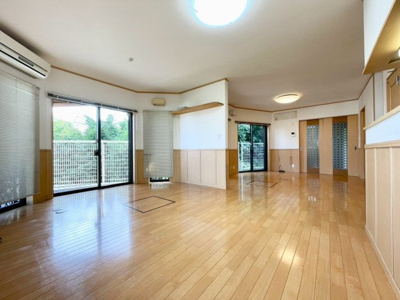 【居間・リビング】 | 高槻市岡本町　中古戸建