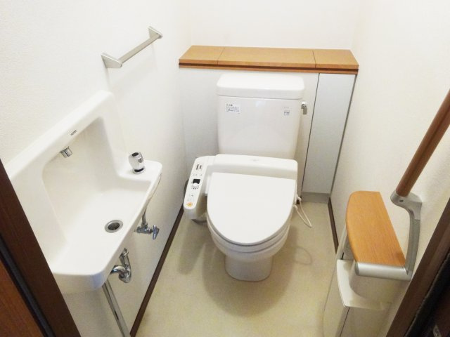 すみれテラスＤ棟のトイレ