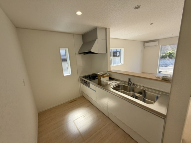 盛岡市高松　第7のキッチン|動線がスムーズで作業効率アップ、家事時間を短縮できるキッチン
