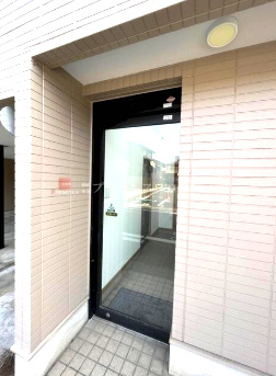 二条西洞院町テナントのエントランス