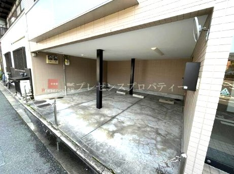 二条西洞院町テナントの駐車場