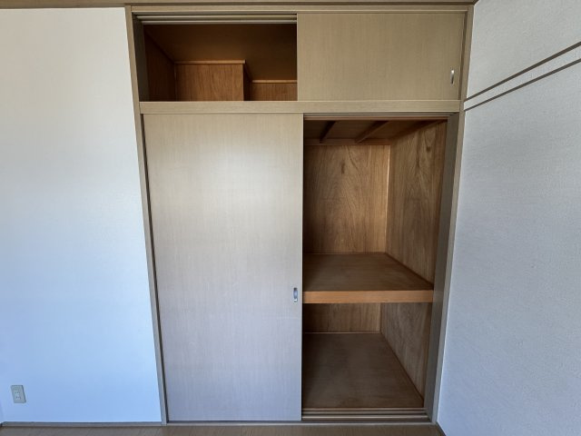 ハイツつきみ野東Ｂの収納