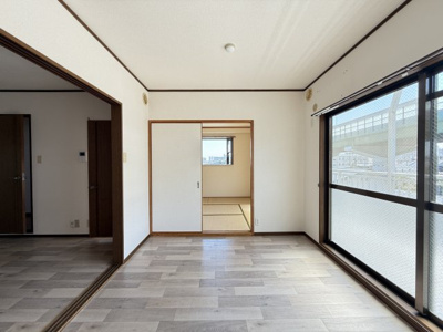 【洋室】 | エスポアール太子橋