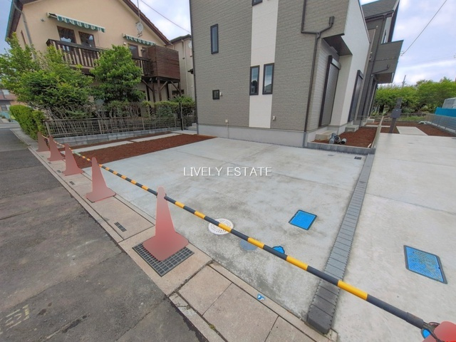 草加市新栄3丁目 新築分譲住宅 全3棟 B号棟の駐車場