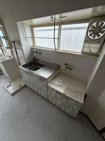 板宿町3丁目戸建のキッチン