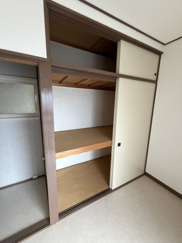 板宿町3丁目戸建の収納