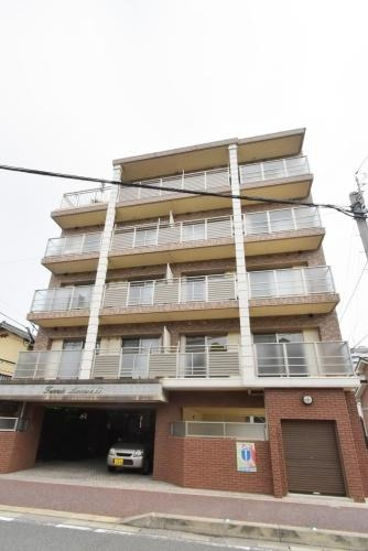 福岡市早良区百道１丁目のアパート