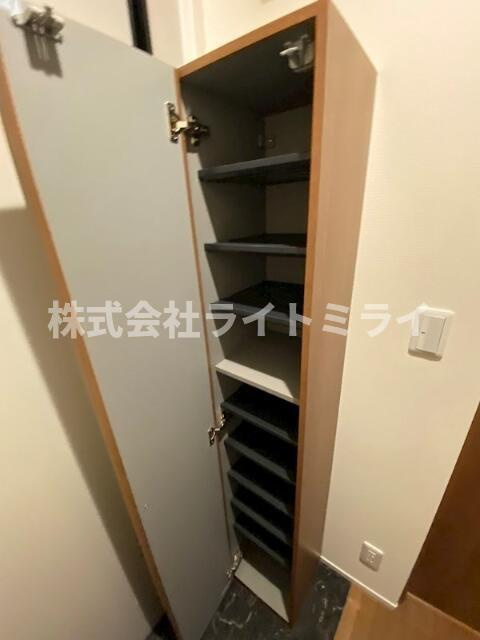 デリカの玄関|シューズボックス 