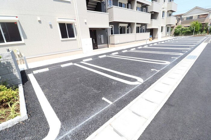 クロノスの駐車場|駐車場