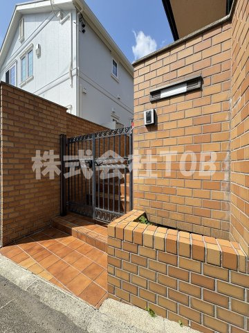 【ロビー】 | 成嶋邸-定期借家2年・再契約型- | メールBOX