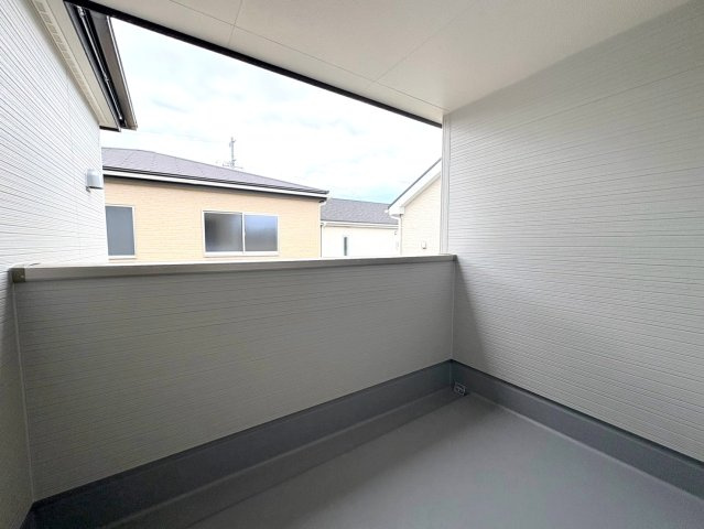 リーブルガーデン　各務原市川島小網（川島スポーツ公園西）　全4区画分譲のバルコニー