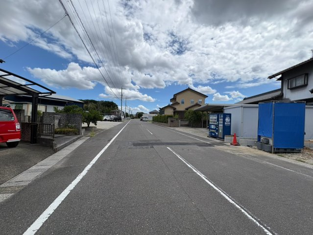 リーブルガーデン　各務原市川島小網（川島スポーツ公園西）　全4区画分譲の前面道路含む現地写真|「現地（2026年8月7日）撮影」　
■前面道路　
■ヤマダ不動産　株式会社リライフ