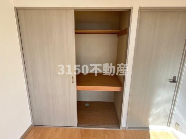 メゾンドカパーニュＢの収納|南西洋室収納