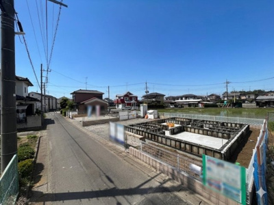 【前面道路含む現地写真】 | LievleGarden.S第3野木潤島　1号棟