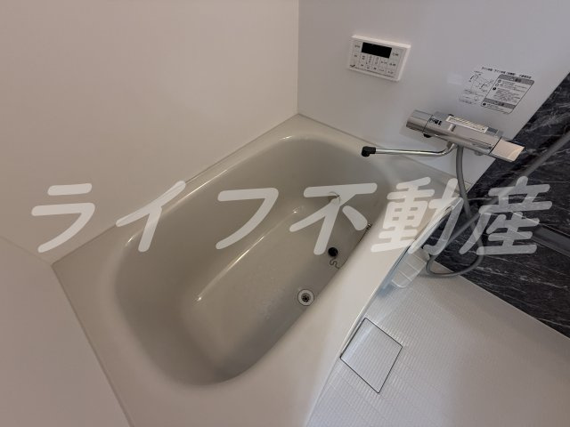 フォレストクリエオーレ枚岡弐番館の浴室|落ち着いた空間のお風呂です