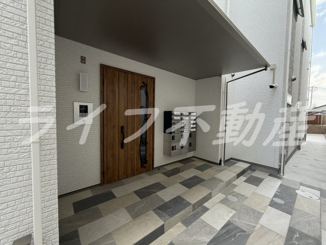 フォレストクリエオーレ枚岡弐番館のエントランス|ゆとりのあるエントランスです