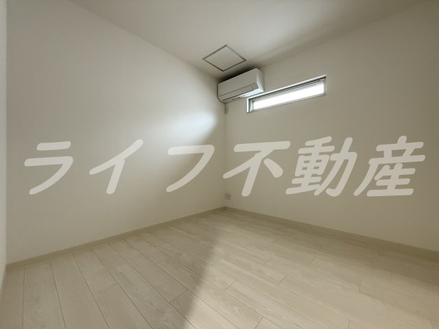 フォレストクリエオーレ枚岡弐番館の洋室|洋室です