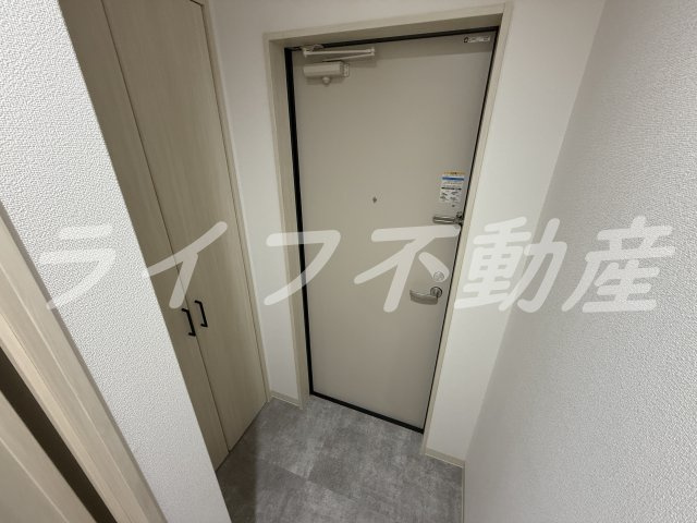 フォレストクリエオーレ枚岡弐番館の玄関|明るい玄関です