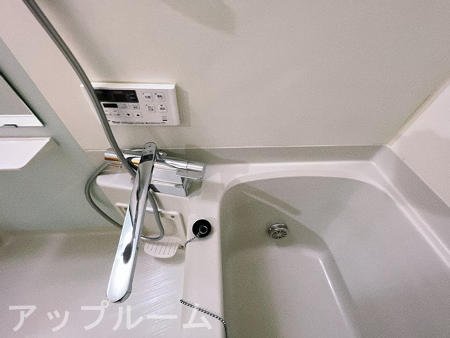 メゾンドオーブⅡの浴室