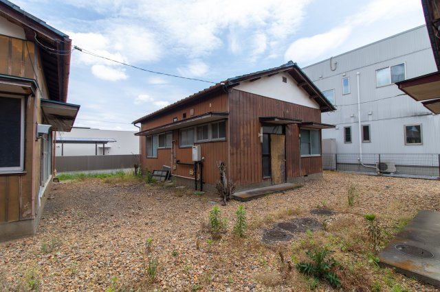 足利市助戸仲町の売地の外観|スーパー・ドラッグストア・コンビニが近く、毎日の買い物がしやすい！
小学校・中学校も徒歩圏内で、子育て世帯にもおすすめの生活便利なエリアです。
