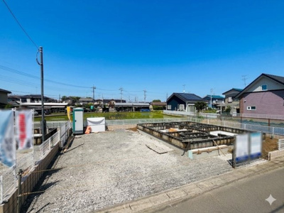 【外観】 | LievleGarden.S第3野木潤島　2号棟 | ☆3LDK☆お電話でのお問合せが非常にスムーズです！
現地直接集合のお待ち合わせも大丈夫です！
お気軽にお問合せ下さい(^^)/