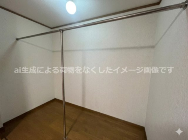 亀沢農地付住宅３LDKオール電化太陽光パネルのトイレ|2階 AI生成画像