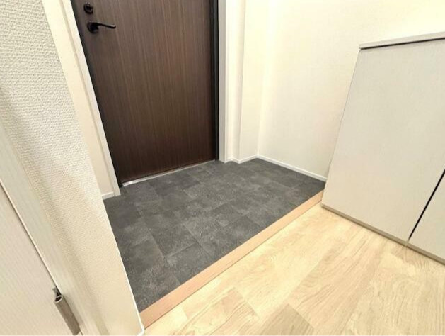 A.FLAT Ⅱの玄関