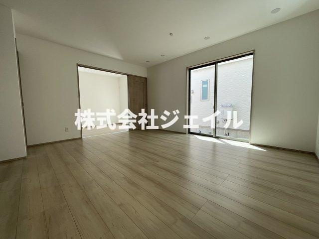 新築戸建　全７区画　残４区画の居間・リビング