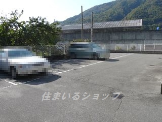 セジュール１３３の駐車場