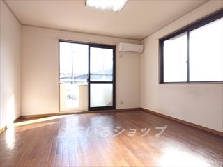 セジュール１３３の居間・リビング|エアコン付き