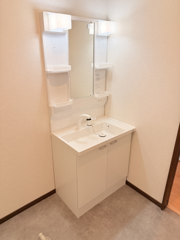筑後市下北島　中古戸建の独立洗面台